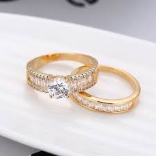 Le mariage est l « union légitime de deux personnes, généralement homme et femme, dans les conditions prévues par la loi en vue de. Bague De Mariage En Or Jaune 18 Carats Et Cristal Jaune Achat Vente Alliance Solitaire Bague De Mariage En Or Jaun Femme Adulte Jaune Soldes Sur Cdiscount Des Le 20 Janvier
