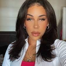 Barbara Lanigan's Instagram, Twitter & Facebook