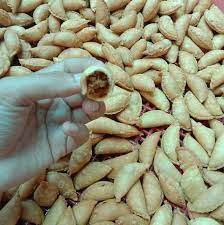 Hasil kulitnya licin, halus dan tidak menggerutu selepas digoreng. Karipap Mini Serunding Ikan Home Facebook