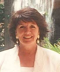 Annie Macfarlane's Instagram, Twitter & Facebook