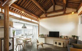 Il legno lamellare non nasce spontaneamente in natura, esso viene costruito dall'uomo, con l'incollaggio di lamelle di legno, tavole con uno spessore di 3cm circa, che può raggiungere i 4cm per manufatti non esposti a condizioni. I Prezzi Dei Tetti In Legno Un Nuovo Tetto Da 2 000 A 8 000