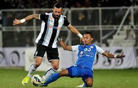 O lançamento digital teve lugar no sábado, 24 de abril, às 19h. Football Striker Rangel Proves His Worth With Terengganu The Star
