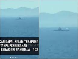 Kapal selam ini ditemukan di kedalaman 838 meter, simak penjelasan berikut. Cek Fakta Viral Kabar Kapal Selam Kri Nanggala 402 Ditemukan Kondisi Terapung Benarkah Indozone Id