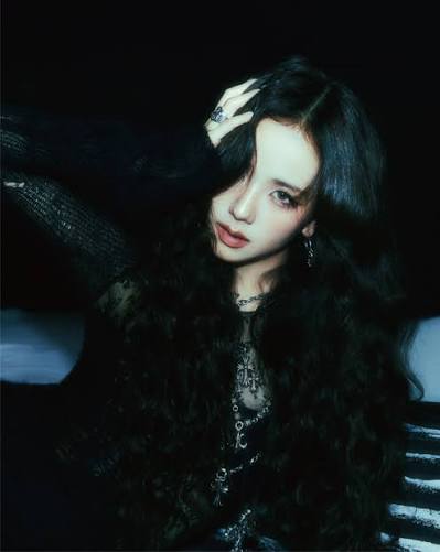 BLACKPINK・JISOO（ジス）初の単独7都市アジアツアーを開催 – THE FIRST TIMES