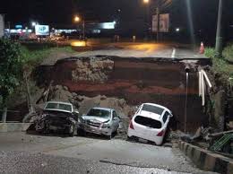 Possui uma área de 283,446km². Sc Ponte Cai Em Brusque E Tres Carros Ficam Danificados