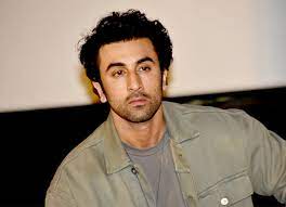 Get more info like age, biography, family, relation ranbir kapoor age, birthday facts and birthday countdown. Addict At The Age Of 15 Ranbir Kapoor Opens Up About His Unsuccessful Attempts At Quitting Smoking Bollywood News Bollywood Hungama