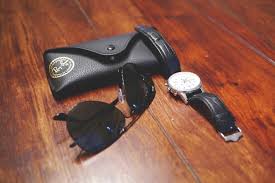 Ini kerana ia merupakan satu proses penuaan semulajadi yang terjadi akibat kanta mata telah menjadi keras dan kurang fleksibel. Aviator Ray Ban Untuk Rabun Jauh Sembang Kuat