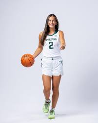 Only 1 month til Mrs. Kortz🥰🥂