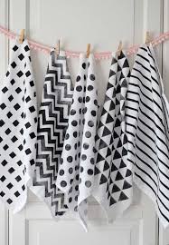Peinture Textile Des Serviettes Geometriques Petit Citron Peinture Textile Diy Torchon