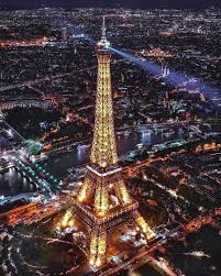 Pin By Christian Gaxiola On Torre Eiffel In 2020 Paris At Night Eiffel Tower Paris Pictures