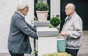 Search results for peter simonischek. An Seiner Seite Kritik Zum Film Tittelbach Tv