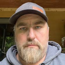 Non-yearly lease options in the Eagle River area?