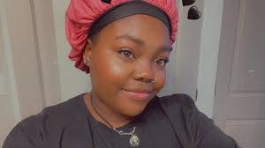 What are some beginner friendly makeup products and tips?