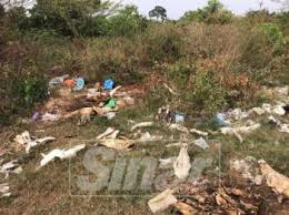 Tong sampah yang ingin diagihkan. 61 Lokasi Panas Sampah Haram
