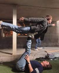 Go behind the scenes of hawkins, indiana and see what life on set of stranger things 3 is really like. Stranger Things Best Behind The Scenes Pictures