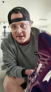 Colby Anderson (@onearmlife)