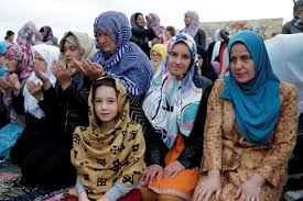 Ramadan 2021 starts on sundown of monday, april 12th lasting 30 days and ending at sundown on tuesday, april 13th is day number 103 of the 2021 calendar year with 7 days until the start of the. What Is Eid Al Fitr How The Holiday Is Celebrated Around The World The National