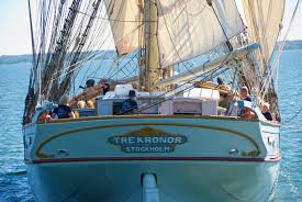 Listen to tre kronor | soundcloud is an audio platform that lets you listen to what you love and share the sounds you stream tracks and playlists from tre kronor on your desktop or mobile device. Rostock Umweltschutzprojekt Zum Schutz Der Ostsee Mit Der Brigg Tre Kronor Af Stockholm