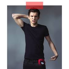 В костюме и защитной маске! Tom Holland Slomal Kompyuter Kogda Uznal Chto Ego Vybrali Na Rol Cheloveka Pauka Molodyozhnyj Onlajn Zhurnal Yozh