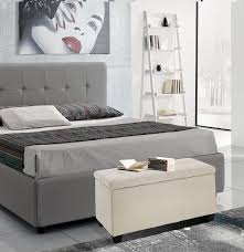Molti dei nostri letti contenitori sono alti più di 14 cm da terra, questo significa che puoi pulire sotto il letto con estrema facilità, senza rischiare che si depositi polvere sotto al letto e dover spostare il letto per fare le pulizie. Panca Baule Cassapanca Contenitore Effetto Nabuk Beige