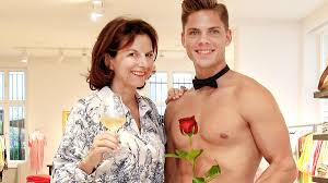 Claudia obert is a housemate on promi big brother 5. Berauscht Von Cedric Claudia Obert Packt Uber Verhaltnis Zu Ihrem Toy Boy Aus