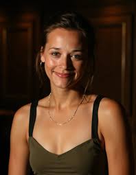 young claire forlani - SeaArt Al - Gerador gratuito de arte Al