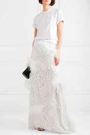 Las faldas de encaje llegaron hace un par de temporadas a nuestros armarios y ya no se han movido de allí. Vestidos De Novia Para Boda Civil Moda Stylelovely