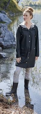 Knocheltief Im Wasser Mit Gummistiefeln Von Aigleboots Schuhe Damen Gummistiefel Damenschuhe