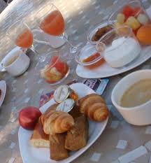 Petit Dejeuner Photo De Hotel Les Jardins Du Cedre Port Vendres Tripadvisor