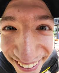 Don't ask me how I got a photo with myself it's a trick i picked up  swinging in New-York