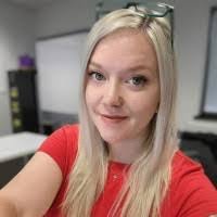 Amanda Callender's Instagram, Twitter & Facebook