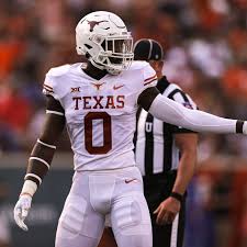 Bevo's Daily Roundup: Texas LB DeMarvion Overshown makes 2022 Lombardi,  Bednarik Award watch lists