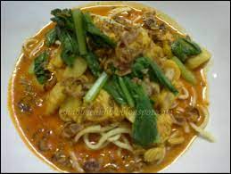 7 ulas bawang merah * 5 ulas bawang putih * halia sebesar ibu jari * Resepi Mee Kari Melaka Silviaconsani