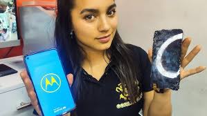 Mas já? 😱 Moto G8 Power rodando o Android 12! 😱 Vem ver! 🤩