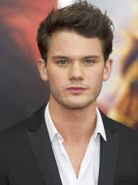  Jeremy Irvine Height Weight Size Body Measurements Biography Wiki Age