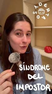 Síndrome del Impostor• Este fenómeno hace que, pese a tener éxito, muchas  personas pongan en duda sus habilidades y logros. Tiene a la base la  experiencia de no sentirse suficiente, y con