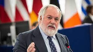 Miguel arias cañete (madrid, 24 de febrero de 1950) es un jurista (abogado del estado) y político español miembro del partido popular y actual comisario europeo de acción por el clima y energía. Eu Can Increase 2030 Pledge To Paris Agreement Says Climate Chief