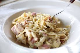 Completate con una grattata di noce moscata , una macinata di pepe e una spolverizzata di parmigiano reggiano grattugiato. Pasta Con Mortadella E Taleggio Primo Piatto Velocissimo E Facile