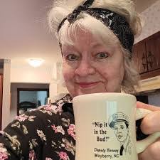 Sherri Hartley's Instagram, Twitter & Facebook