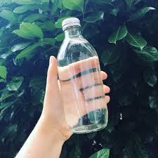 A Water Bottle Is An Absolute Zero Waste Essential But That Doesn T Mean You Need To Buy A New One Use Wh Water Bottle Big Water Bottle Plastic Drink Bottles