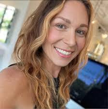 Dixie Duffy's Instagram, Twitter & Facebook