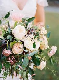 Michelle Cameron Botanical Garden Wedding In Nashville Rosemary Finch Floral Design Nashville Tn Natural Bridal Bouquet Wedding Floral Wedding