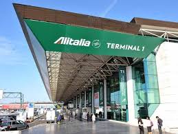 Il menu dei cibi e delle bevande disponibili, e relativi prezzi, sono elencati nel giornale di bordo e possono essere acquistati direttamente al passaggio degli assistenti di volo. Voli Siviglia Low Cost Come Scegliere Aeroporti E Voli Diretti Dall Italia