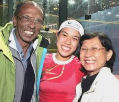 Remaja masa kini.buat pertama kalinya pada tahun 2012,nama beliau diangkat sebagai tema pertandingan iaitu cimb nicol david kl open squash championships 2012. Nicol Ann David Profile People Successstory