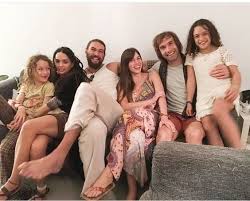 Jason Momoa The Momoa S With Their Friends The Sharma S Jason Momoa Lisa Bonet Jason Momoa Jason Momoa Aquaman
