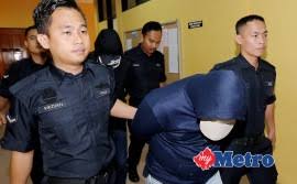 Shafee didakwa membabitkan diri dalam pengubahan wang haram iaitu menerima hasil daripada aktiviti haram melalui cek milik najib yang bagi perbuatan itu, muhammad shafee didakwa mengikut seksyen 4(1)(a) akta pencegahan pengubahan wang haram, pencegahan pembiayaan. Lelaki Dituduh Terbabit Pengubahan Wang Haram Metrotv