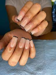 Quedan bien en las manos grandes y en uñas de diversos largos. Unas Acrilicas Punta De Color Ambar Nails Make Up Facebook