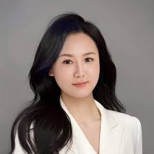 Kristie Skinner's Instagram, Twitter & Facebook