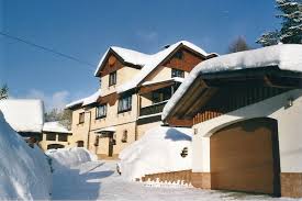 With free wifi, this apartment offers a satellite tv, a washing machine and a kitchen with a dishwasher and fridge. Ferienwohnung Haus Sonnenschein Scheibe Alsbach Thuringer Wald