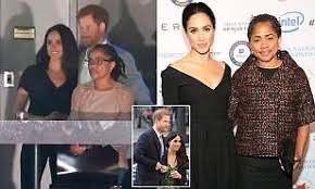 Find out everything you need to know about the duchess of sussex's parents, doria ragland and thomas markle. Meghan Markle S Mother Doria Ragland Reportedly Quits Her Job Daily Mail Online
